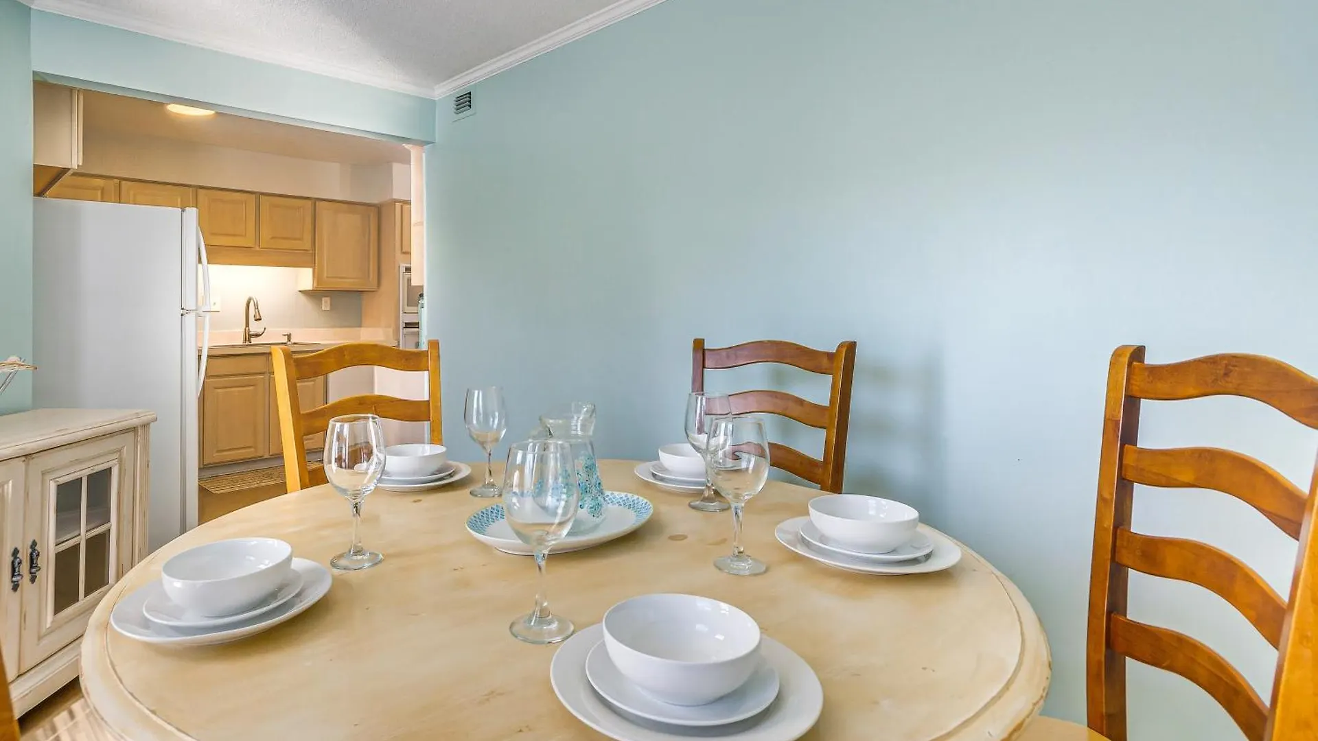 Beachfront Destin Townhome With Pool Access Holiday home