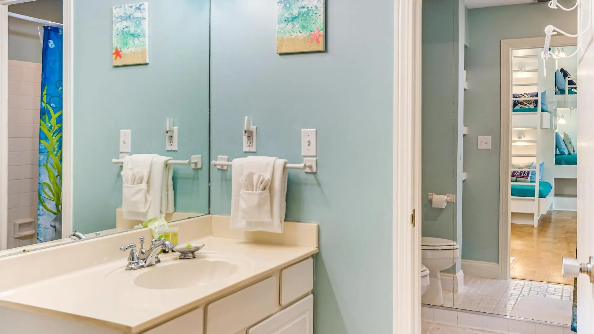 Beachfront Destin Townhome With Pool Access 0*,