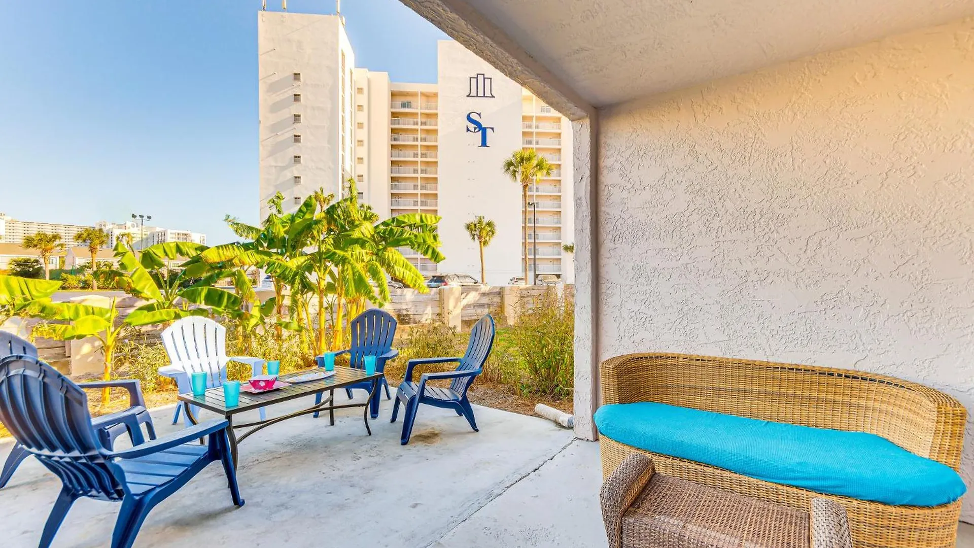 Holiday home Beachfront Destin Townhome With Pool Access