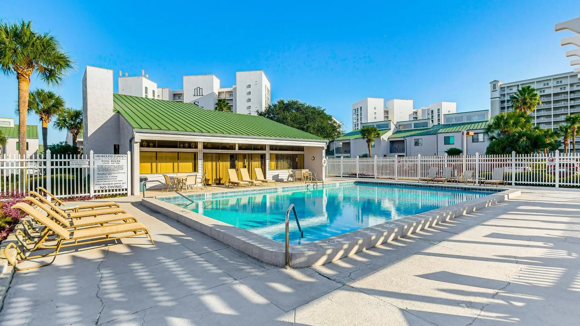 Beachfront Destin Townhome With Pool Access
